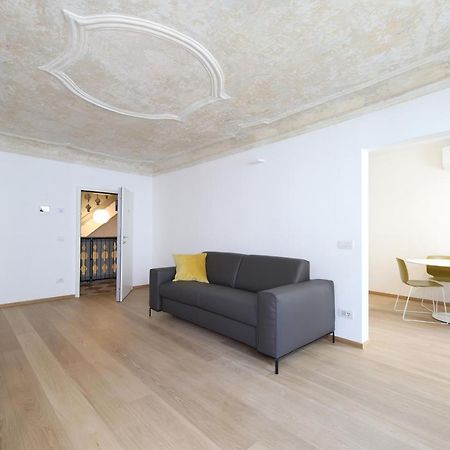 شقة Palazzo Riccamboni ريفا ديل غاردا المظهر الخارجي الصورة