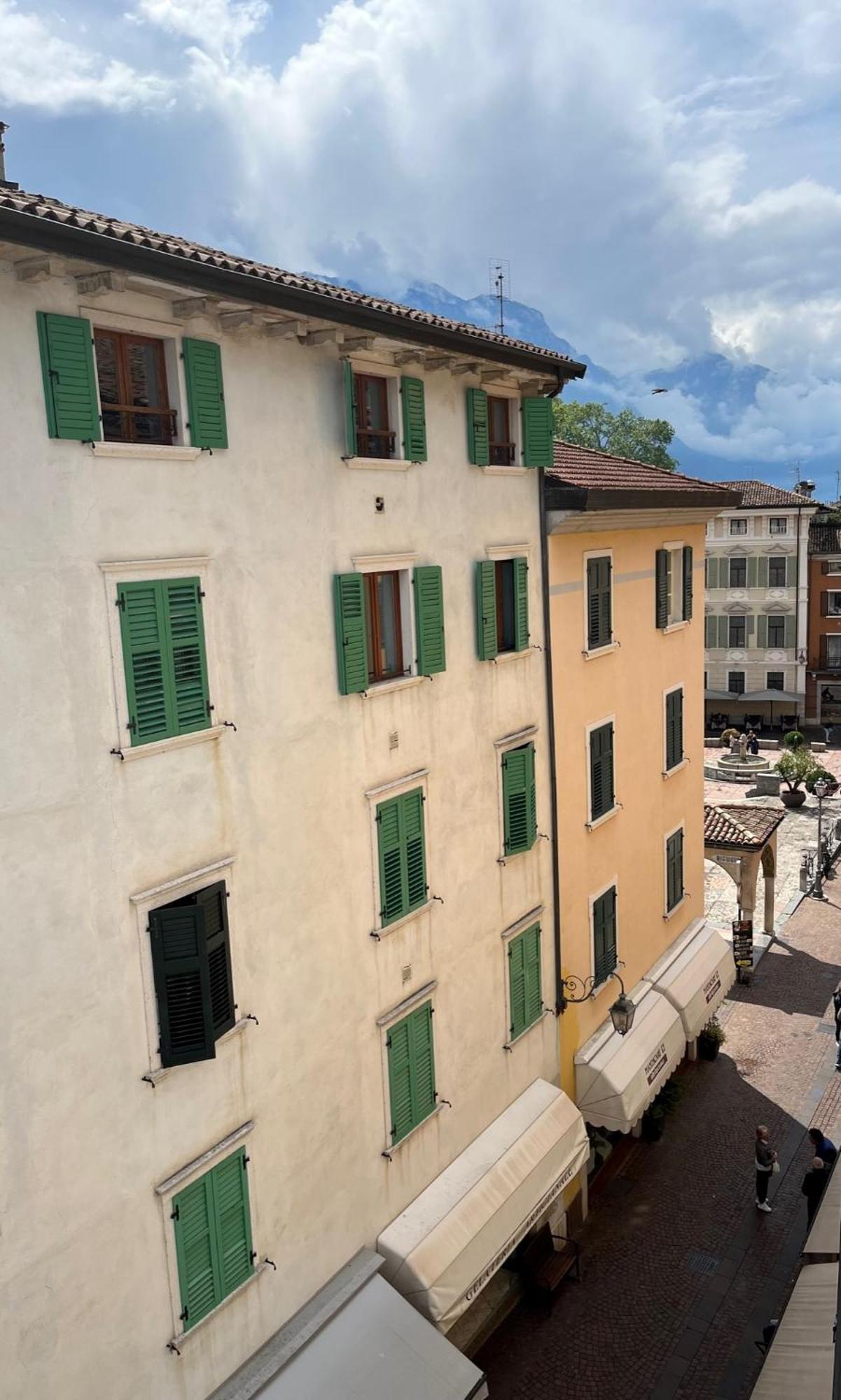 شقة Palazzo Riccamboni ريفا ديل غاردا المظهر الخارجي الصورة